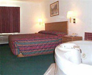 Super 8 By Wyndham Battle Mountain Hotel Værelse billede